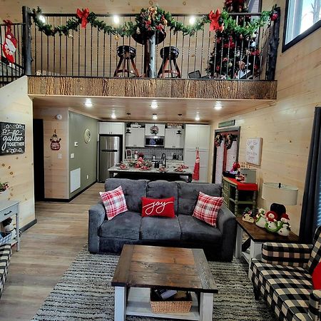 Lil Cabin In The Cove! Mtn Views, Theater, Hot Tub, Games, King Beds, Prime Location! Сивиървил Екстериор снимка