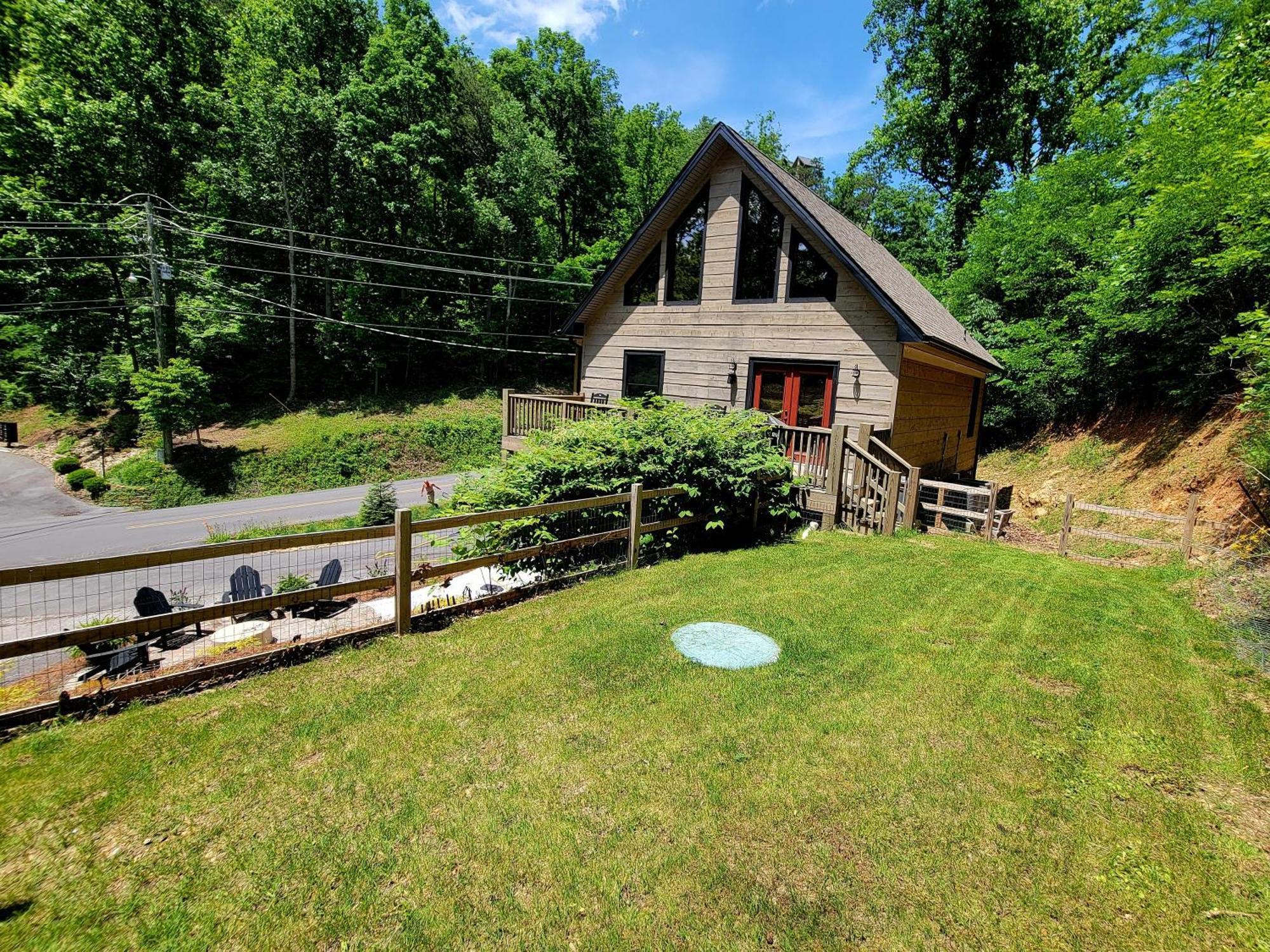 Lil Cabin In The Cove! Mtn Views, Theater, Hot Tub, Games, King Beds, Prime Location! Сивиървил Екстериор снимка