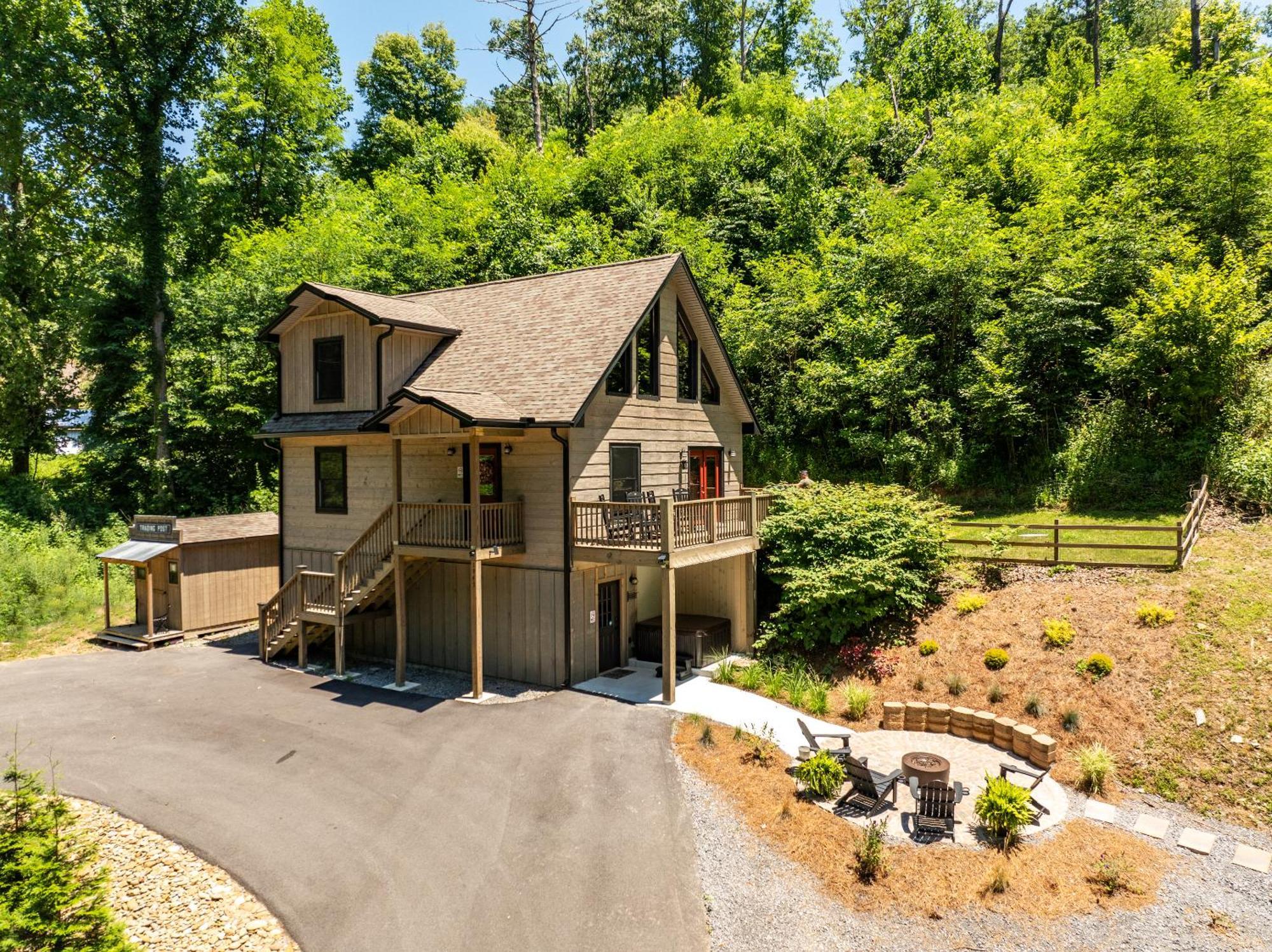 Lil Cabin In The Cove! Mtn Views, Theater, Hot Tub, Games, King Beds, Prime Location! Сивиървил Екстериор снимка
